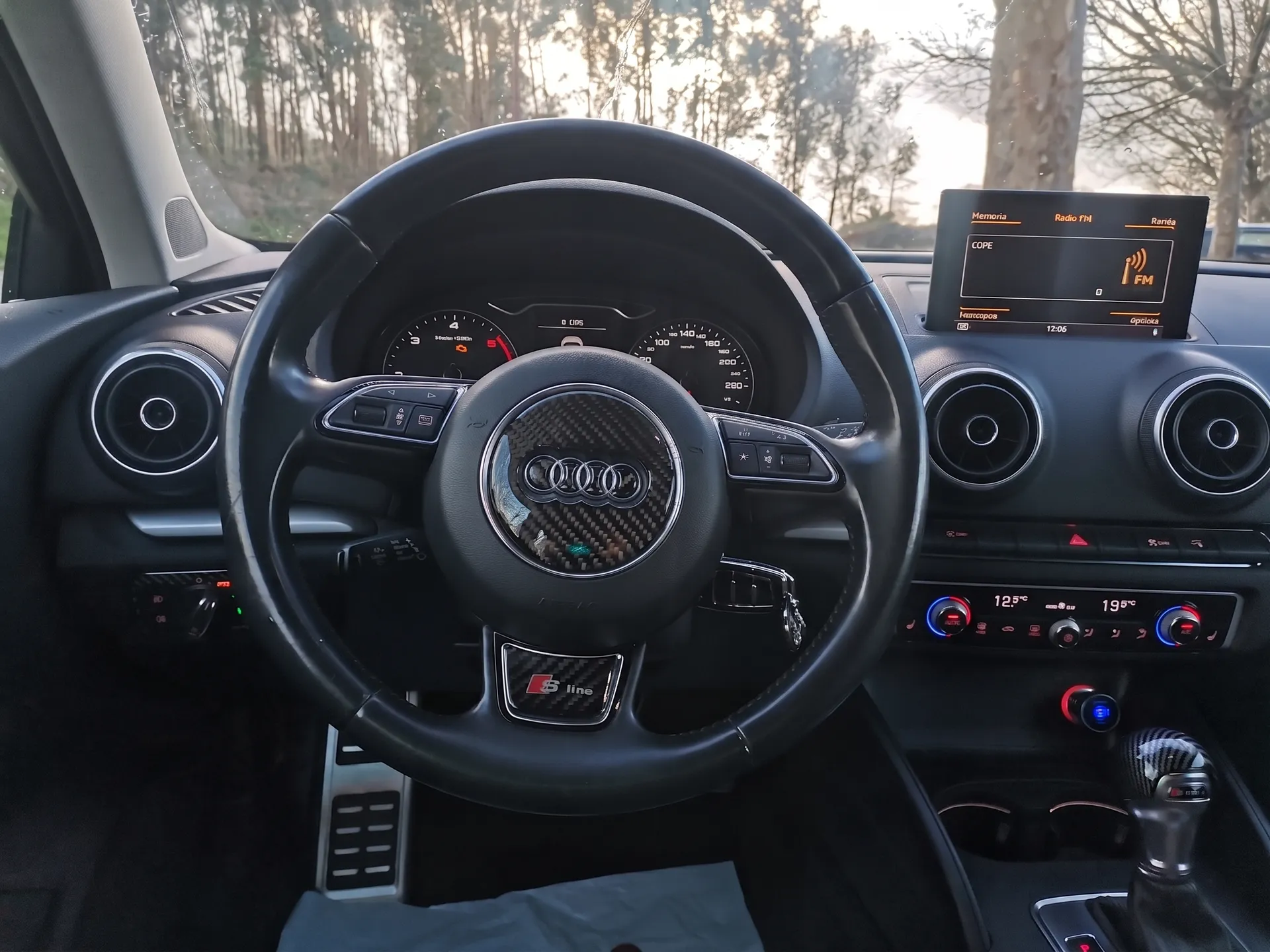 Audi A3 2.0 TDI clean d. S tronic Ambition — fotografía 15 de 28