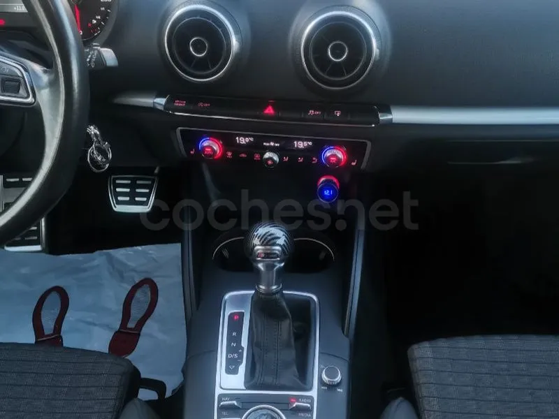 Audi A3 2.0 TDI clean d. S tronic Ambition — fotografía 14 de 28