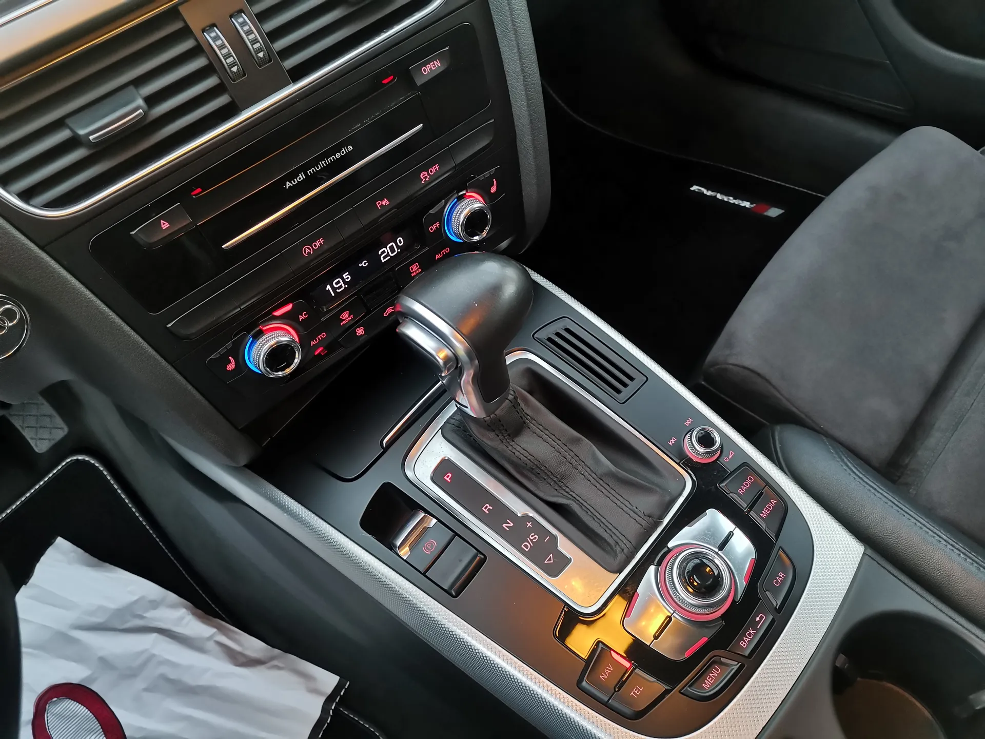 Audi A4 Allroad Quattro 2.0 TFSI quattro — fotografía 17 de 34