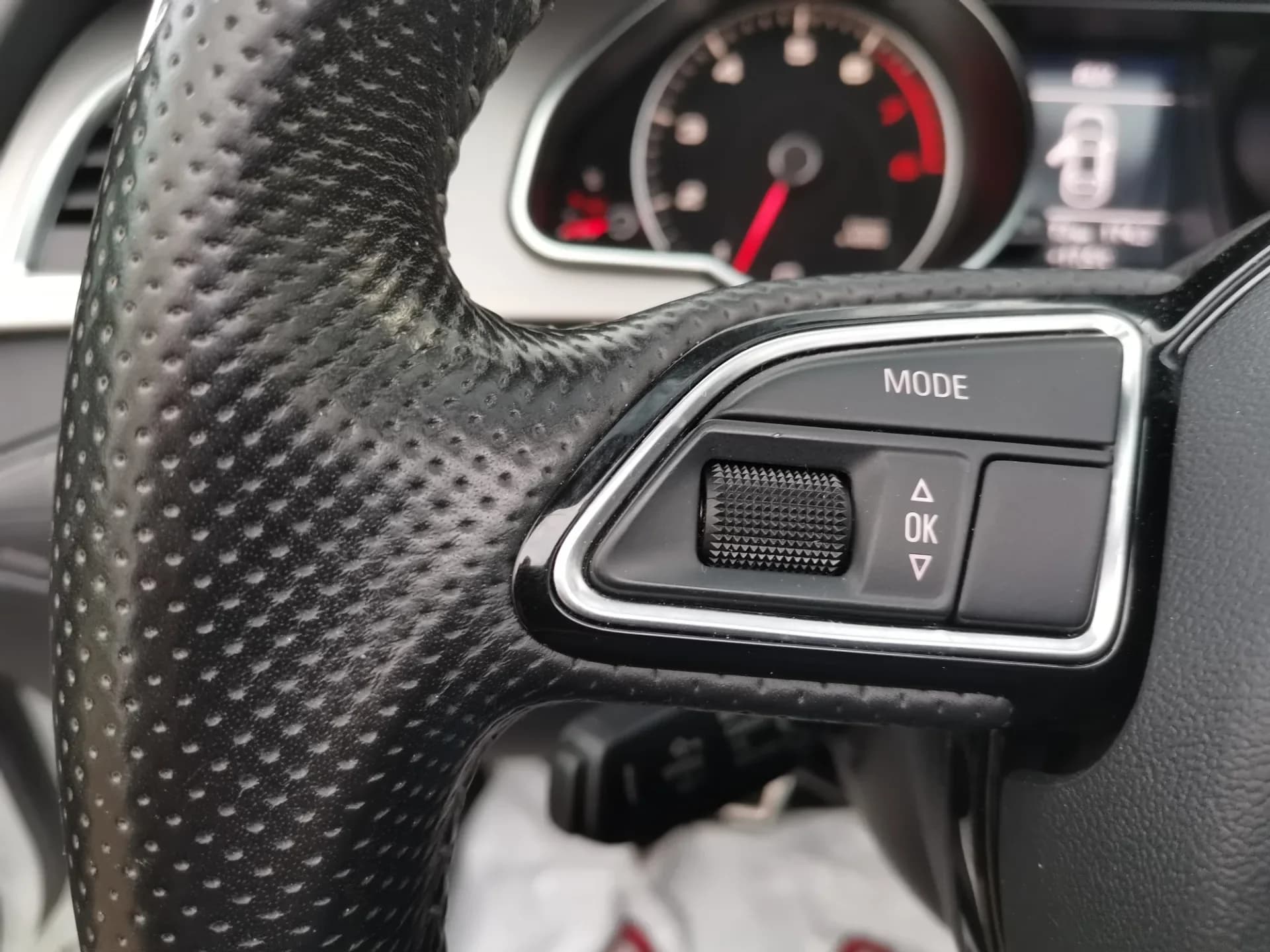 Audi A5 Cabrio 1.8 TFSI S-LINE — fotografía 18 de 33