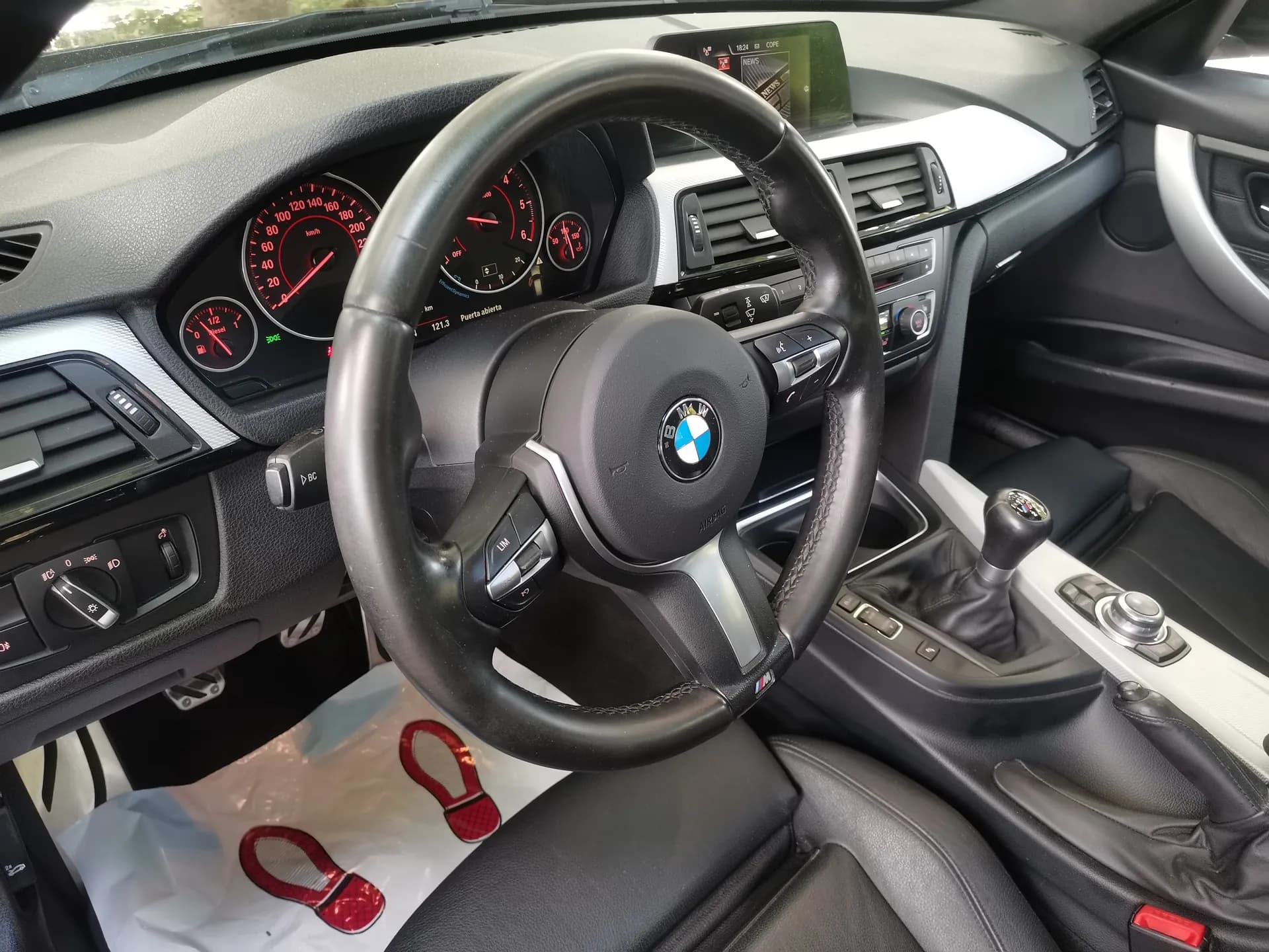 BMW Serie 3 320d xDrive Touring PACK M — fotografía 6 de 40