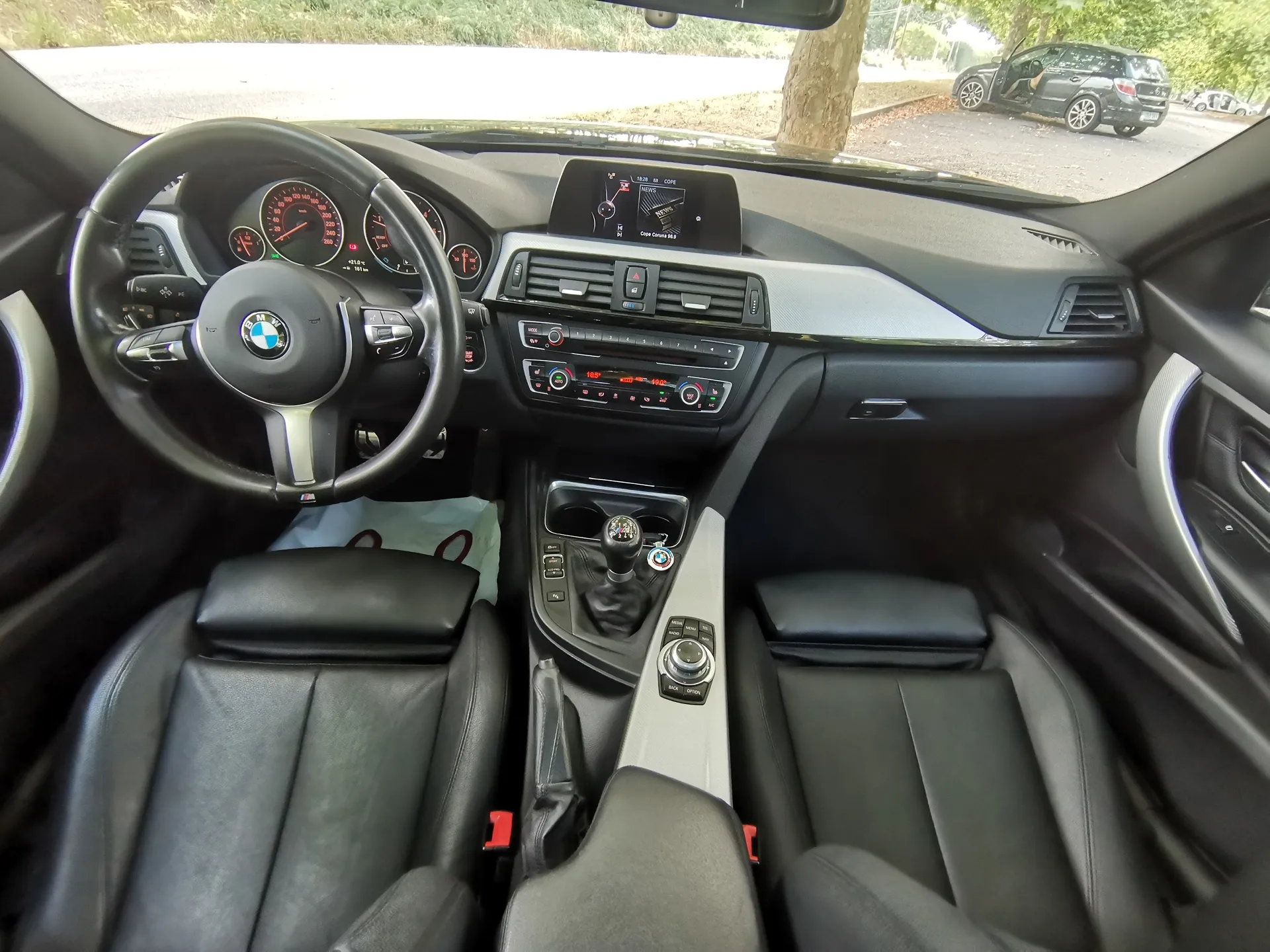 BMW Serie 3 320d xDrive Touring PACK M — fotografía 14 de 40