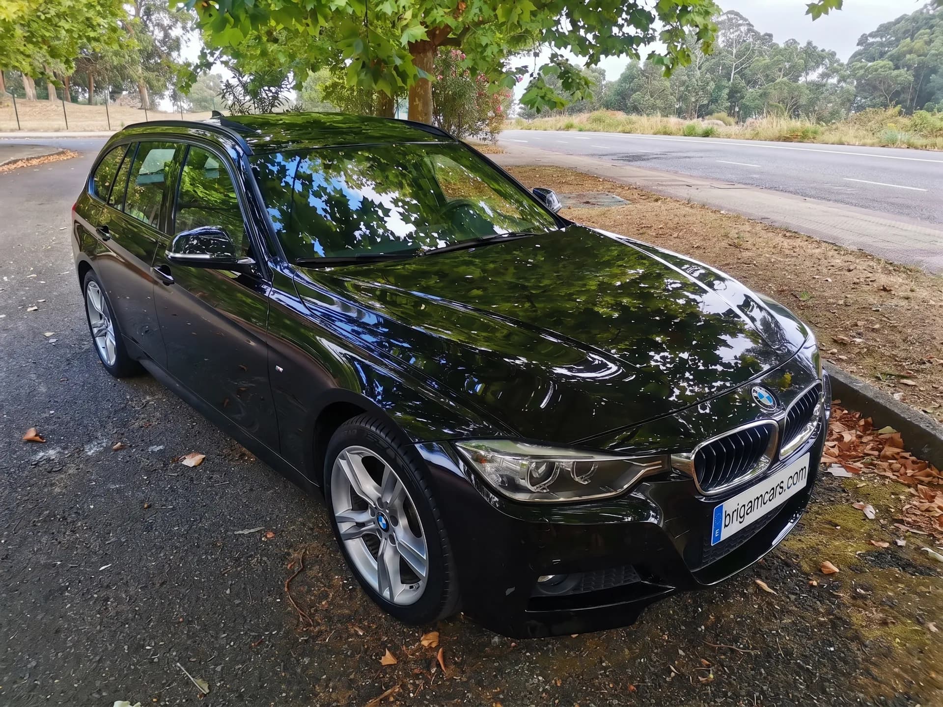BMW Serie 3 320d xDrive Touring PACK M — fotografía 2 de 40