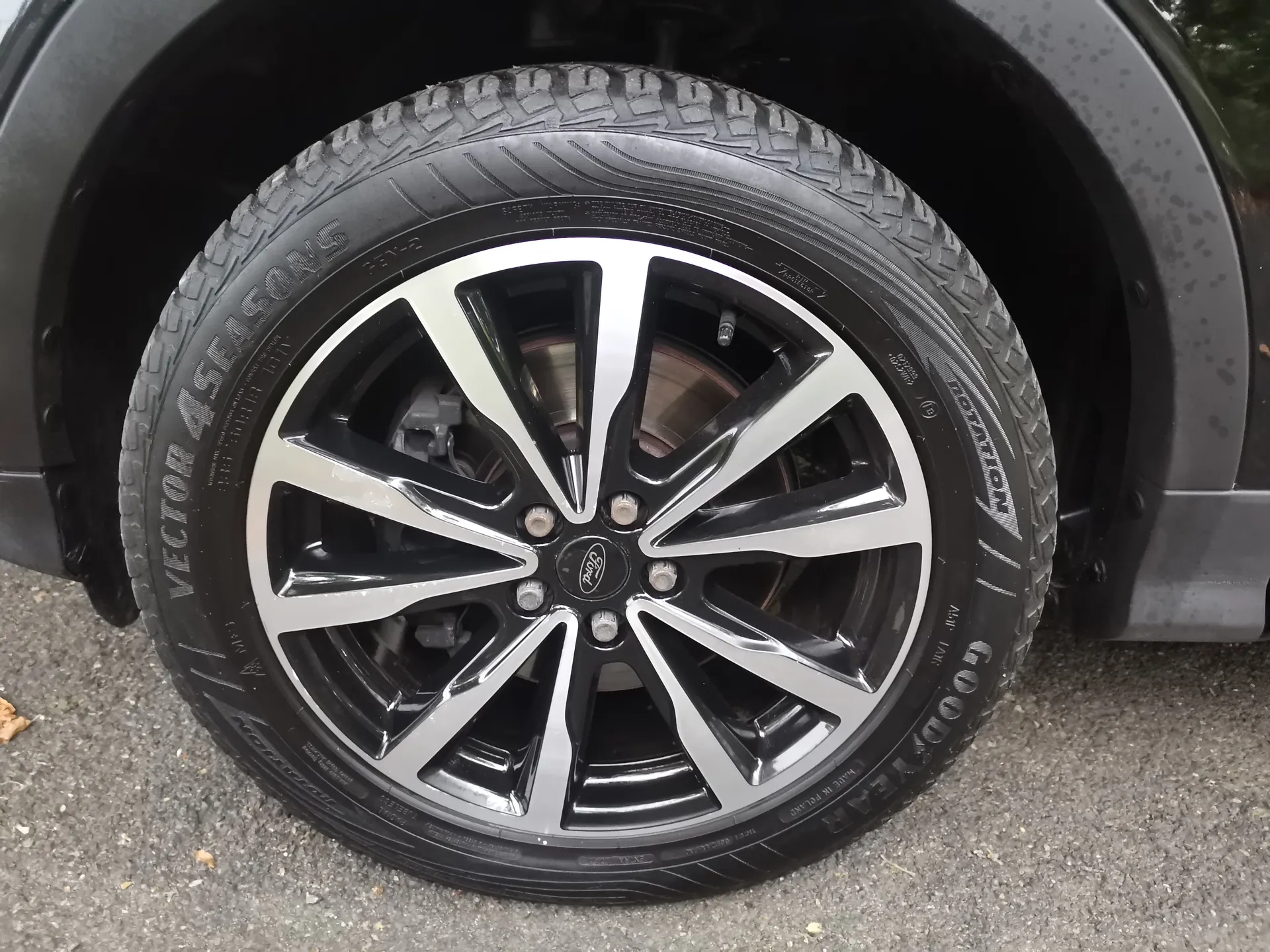 Ford Kuga 2.0 TDCi 4x4 ASS Titanium Powers — fotografía 28 de 30