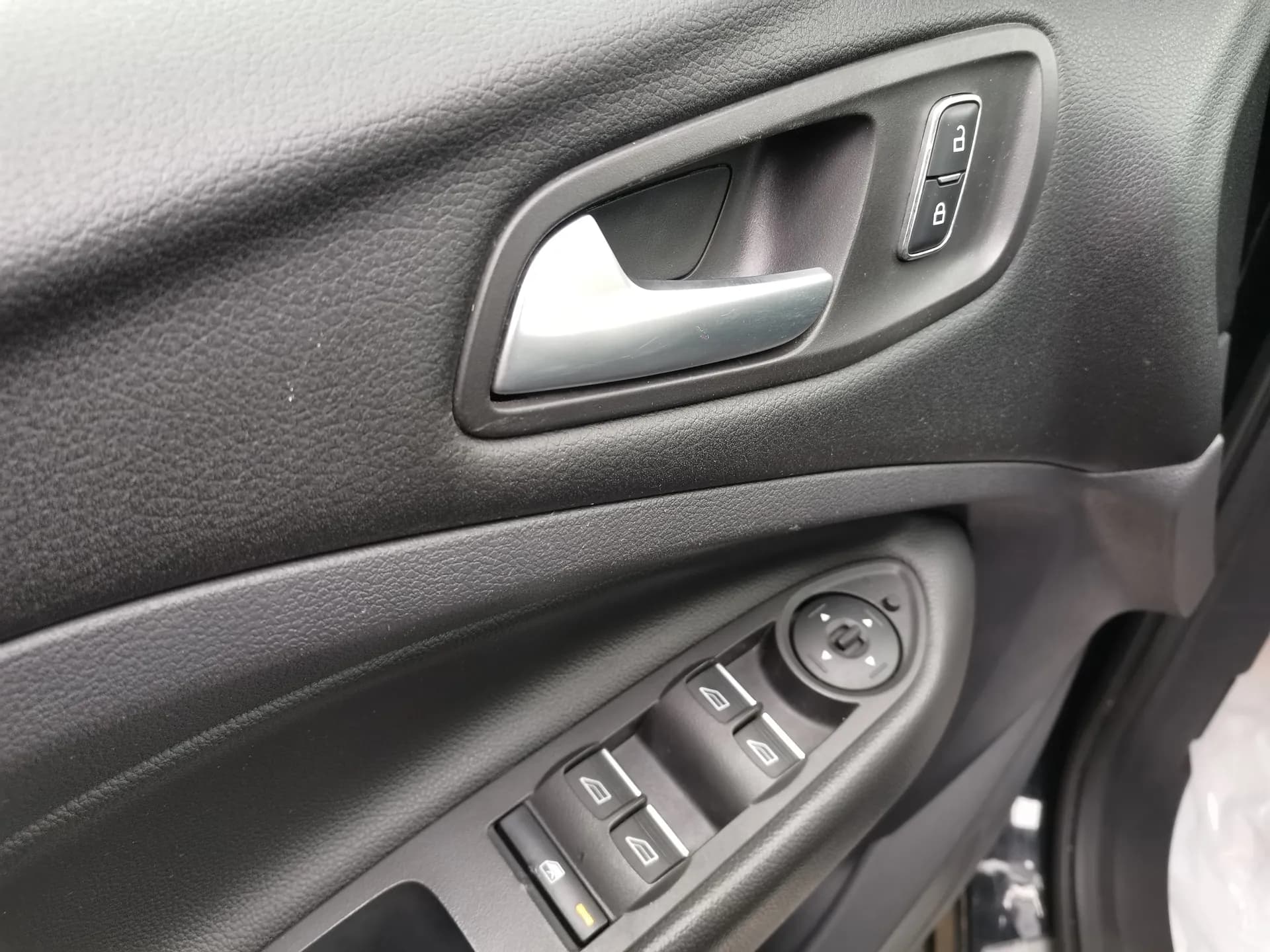 Ford Kuga 2.0 TDCi 4x4 ASS Titanium Powers — fotografía 8 de 30