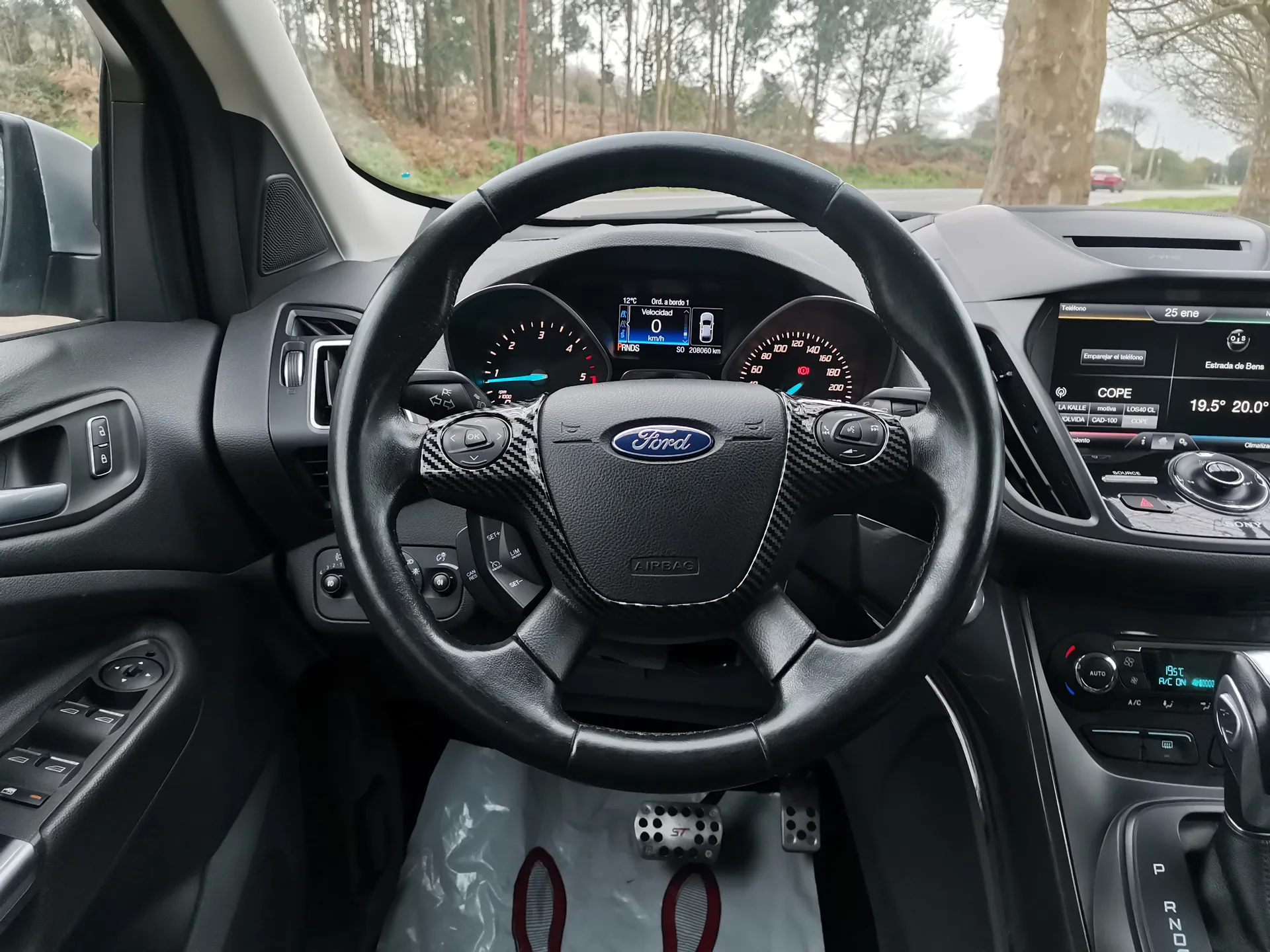Ford Kuga 2.0 TDCi 4x4 ASS Titanium Powers — fotografía 15 de 30