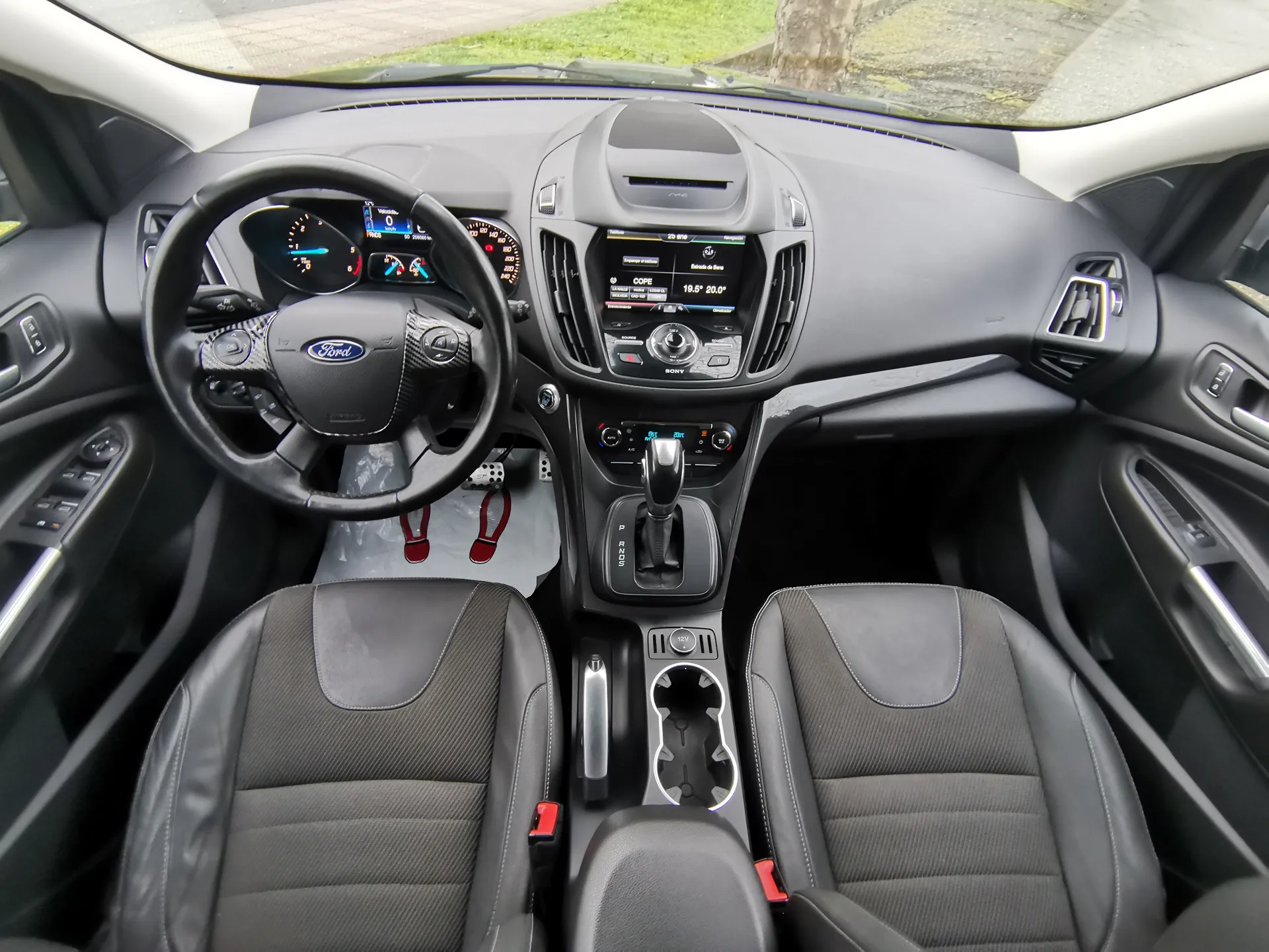 Ford Kuga 2.0 TDCi 4x4 ASS Titanium Powers — fotografía 13 de 30