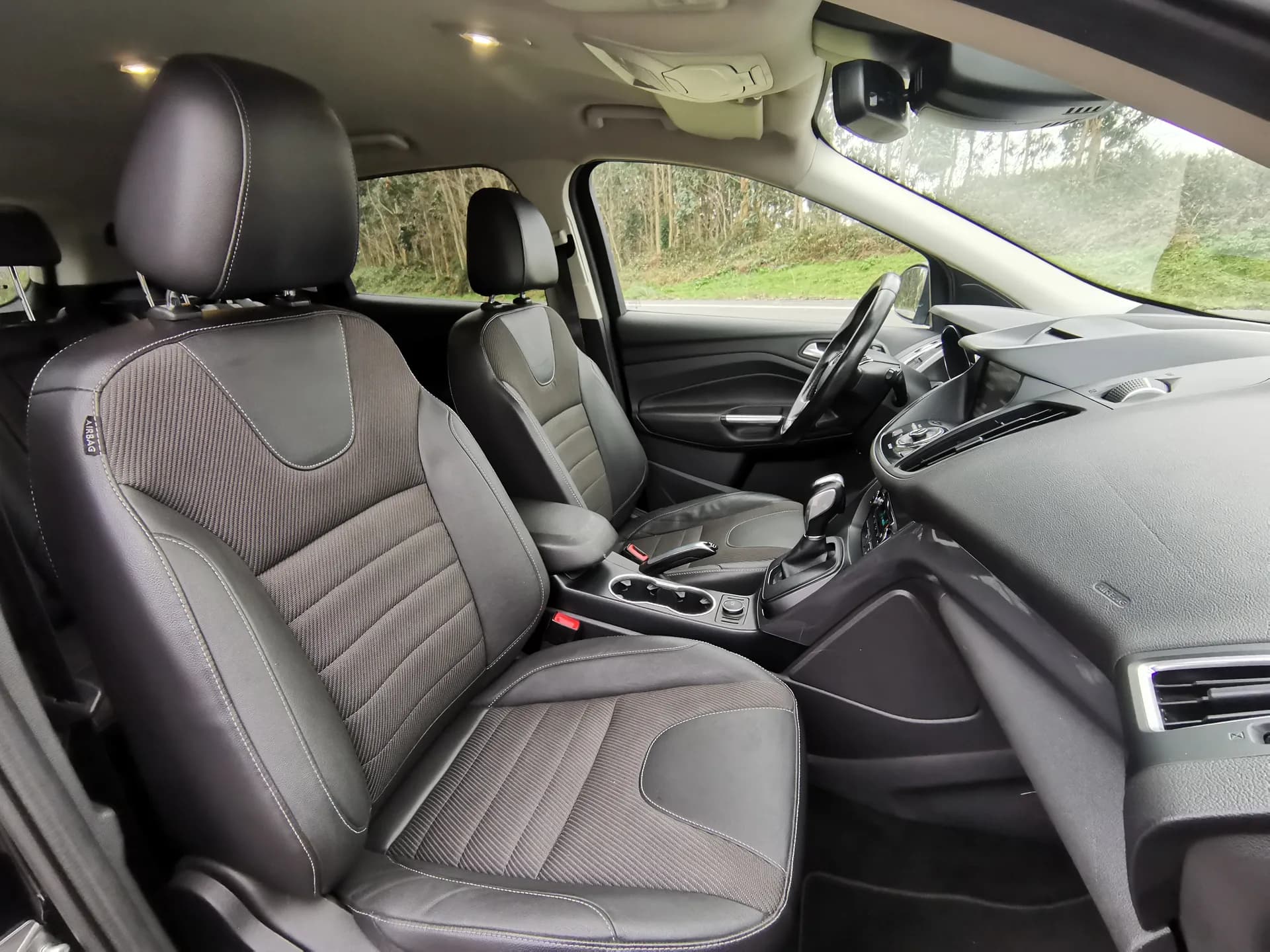 Ford Kuga 2.0 TDCi 4x4 ASS Titanium Powers — fotografía 12 de 30