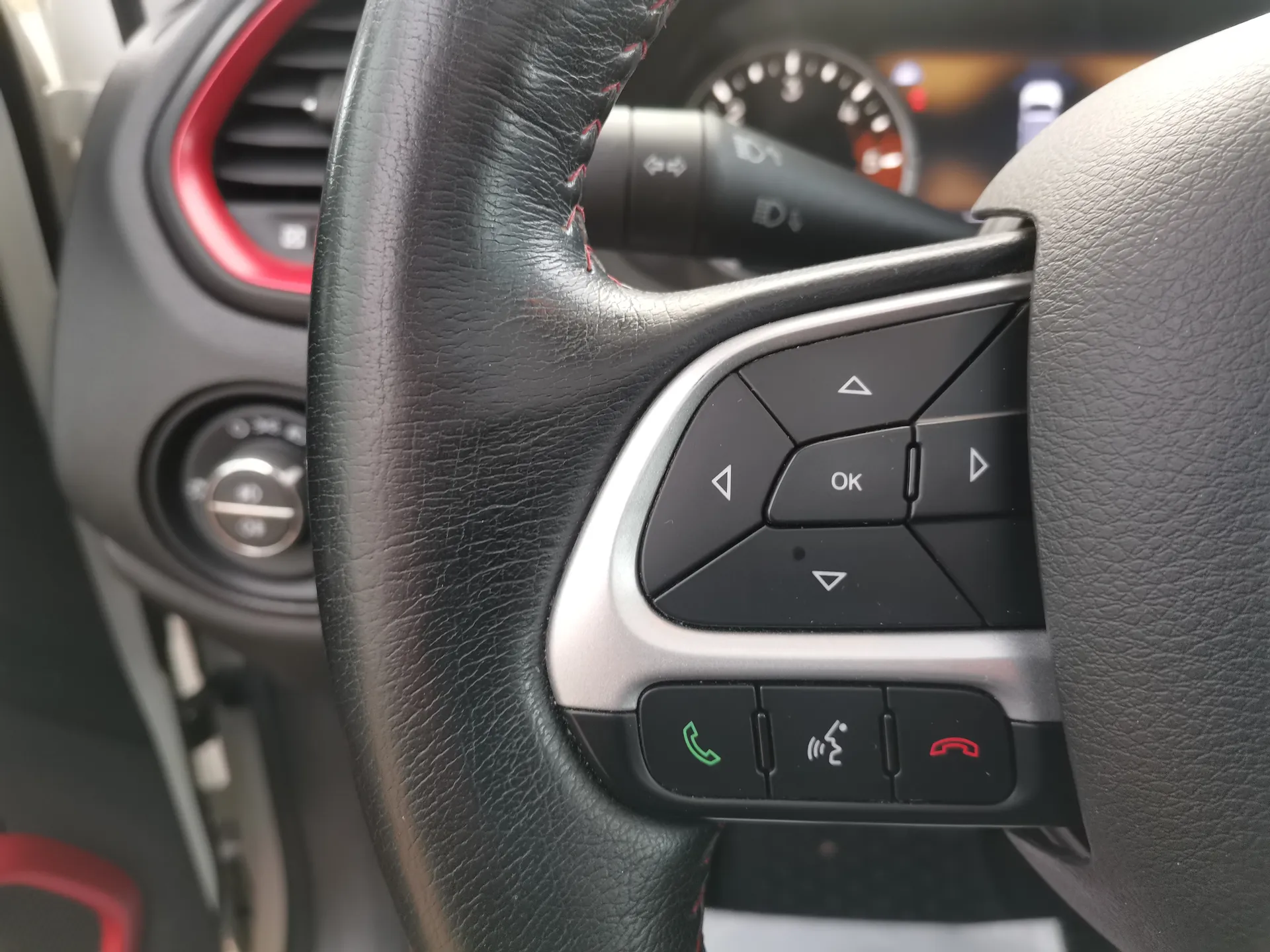 Jeep Renegade 2.0 Mjet Trailhawk 4x4 Auto AD Low — fotografía 21 de 35