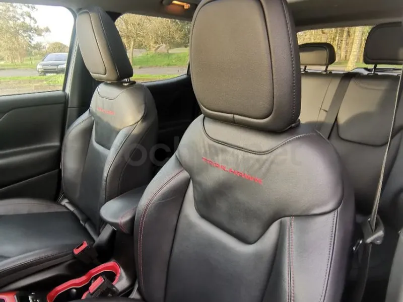 Jeep Renegade 2.0 Mjet Trailhawk 4x4 Auto AD Low — fotografía 11 de 35