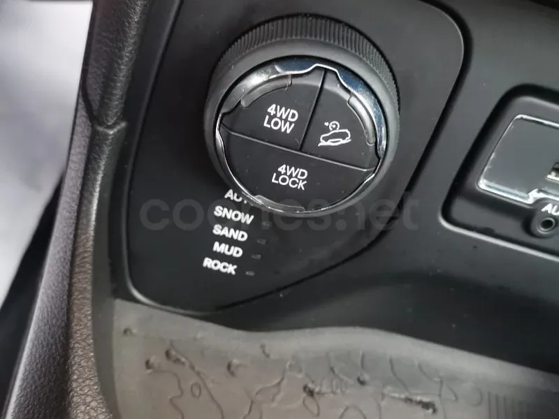 Jeep Renegade 2.0 Mjet Trailhawk 4x4 Auto AD Low — fotografía 18 de 35