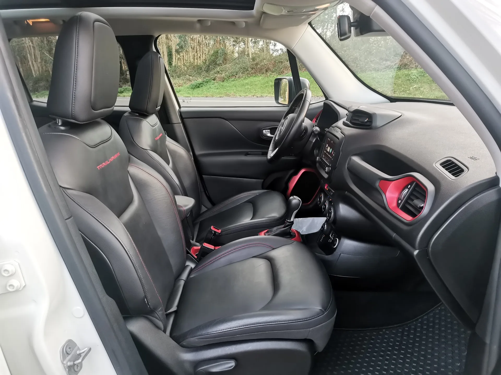 Jeep Renegade 2.0 Mjet Trailhawk 4x4 Auto AD Low — fotografía 12 de 35