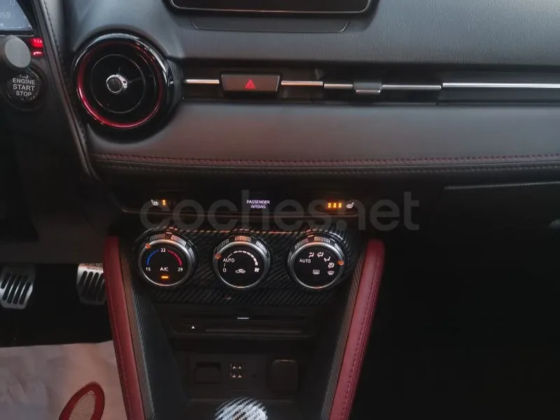 Mazda CX-3 1.5 SKYACTIV DE Lux Whi Trav 4WD — fotografía 14 de 34