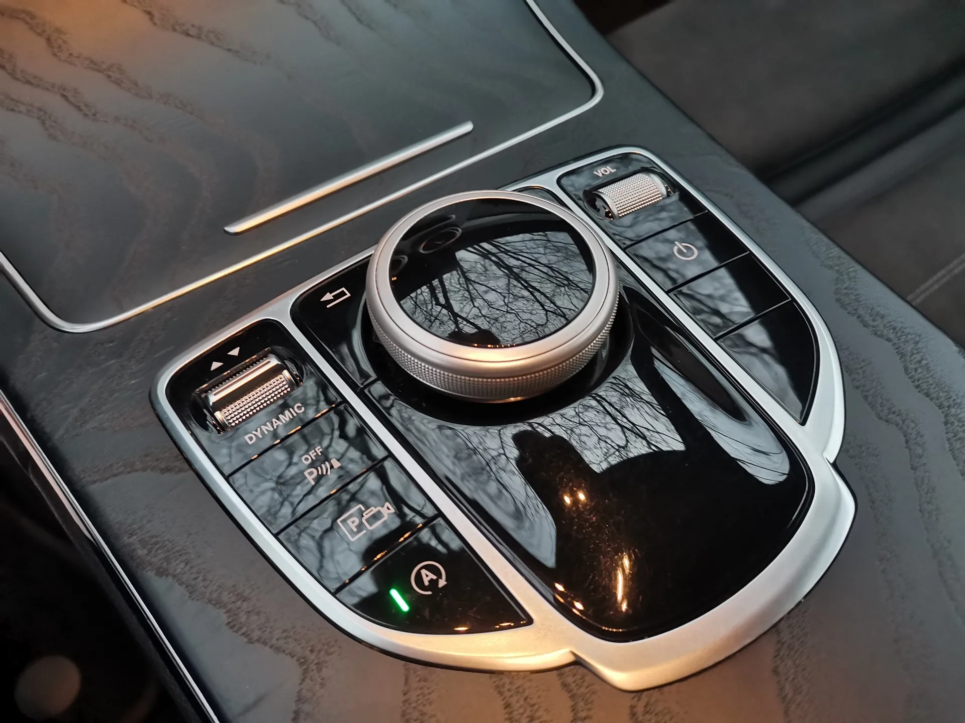 Mercedes-Benz C220 CDI 9G-TRONIC AMG LINE NIGHT EDITION — fotografía 16 de 38