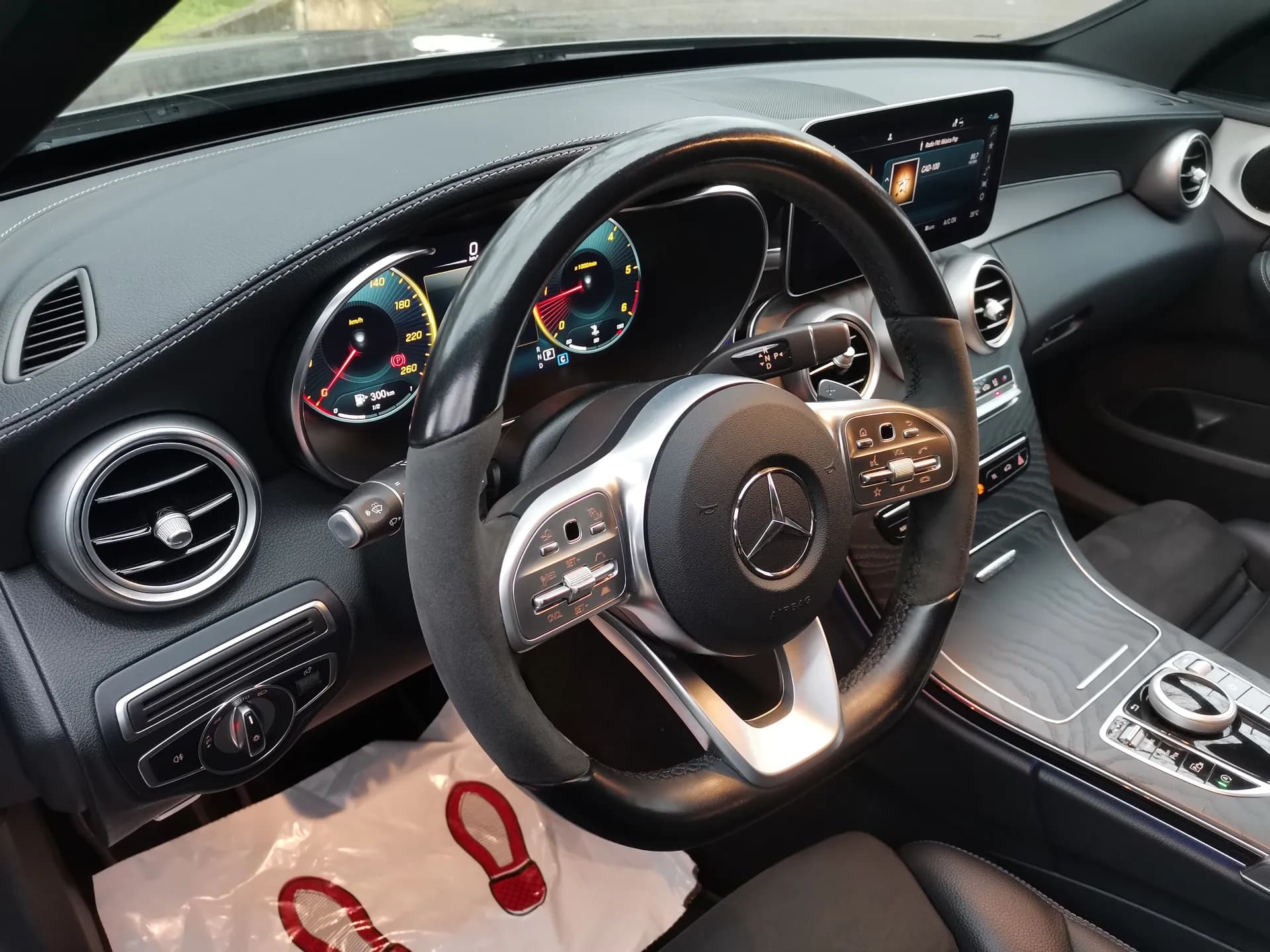 Mercedes-Benz C220 CDI 9G-TRONIC AMG LINE NIGHT EDITION — fotografía 6 de 38