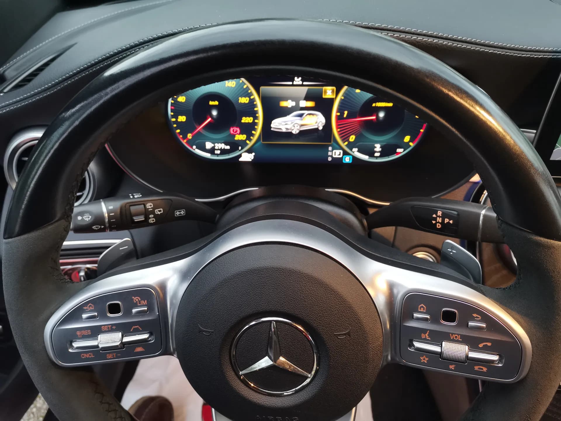 Mercedes-Benz C220 CDI 9G-TRONIC AMG LINE NIGHT EDITION — fotografía 19 de 38