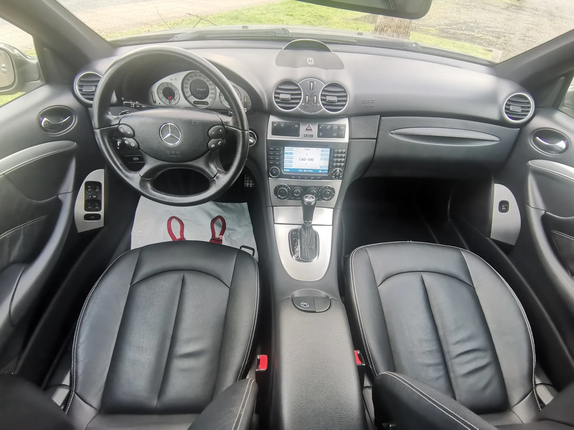 Mercedes-Benz CLK 220 CDI GRAND EDITION AMG LINE — fotografía 13 de 31
