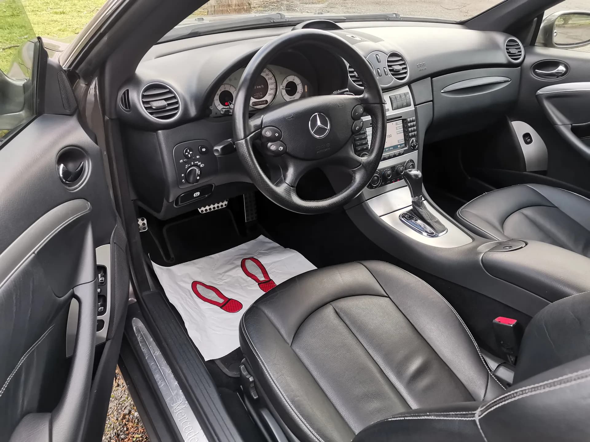 Mercedes-Benz CLK 220 CDI GRAND EDITION AMG LINE — fotografía 5 de 31