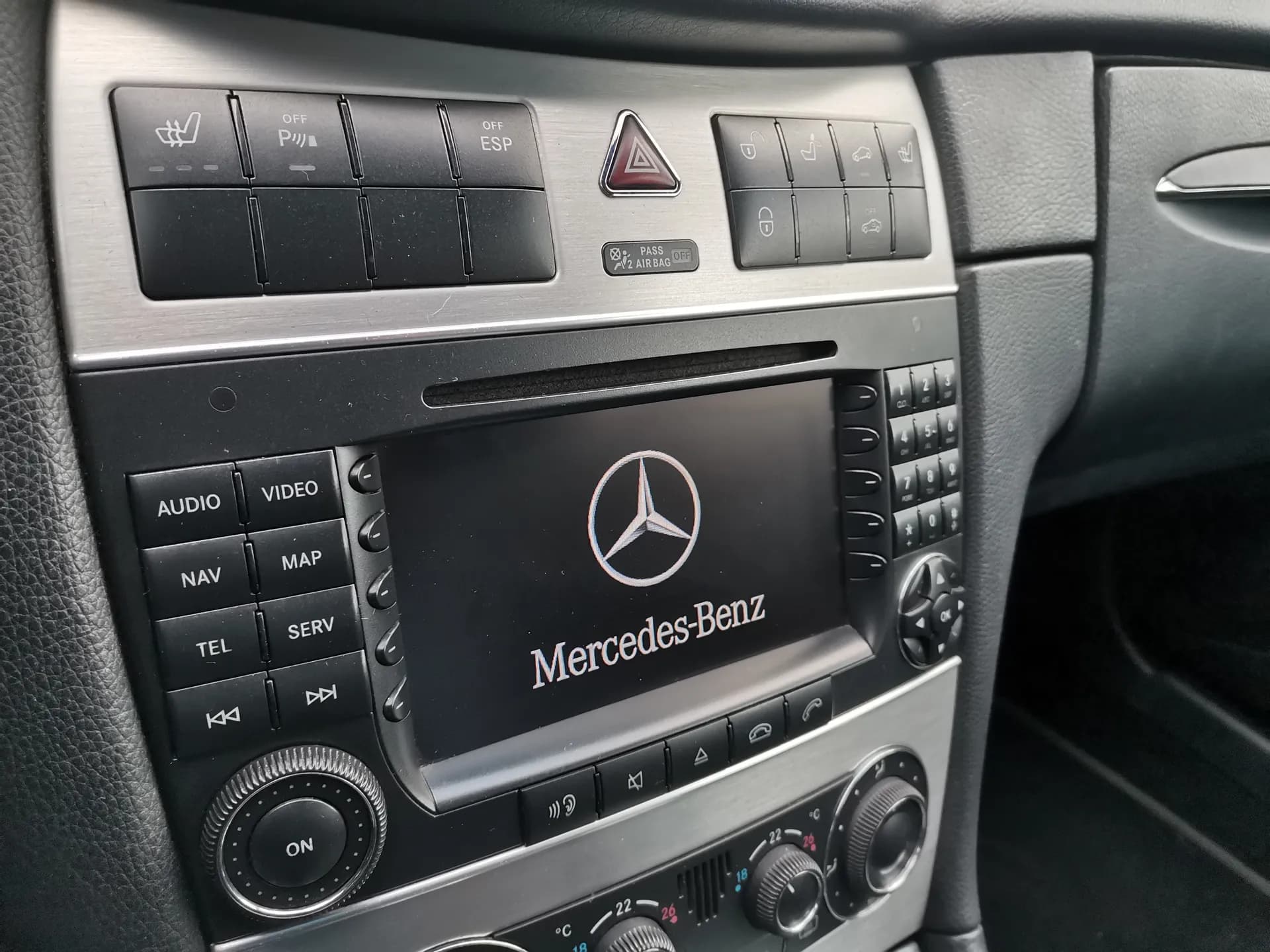 Mercedes-Benz CLK 220 CDI GRAND EDITION AMG LINE — fotografía 21 de 31