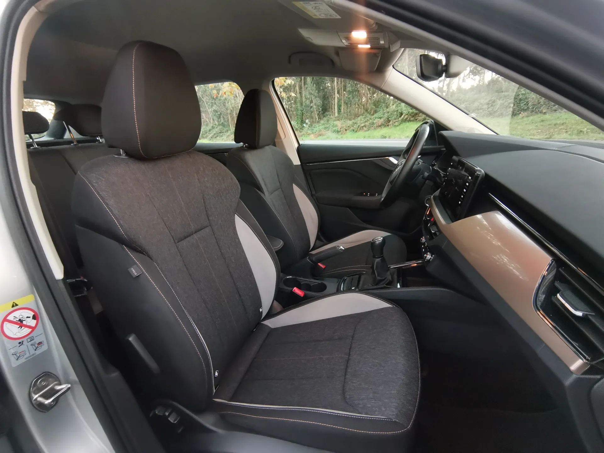 Skoda Kamiq 1.6 TDI 85kW 115CV Sport — fotografía 11 de 30