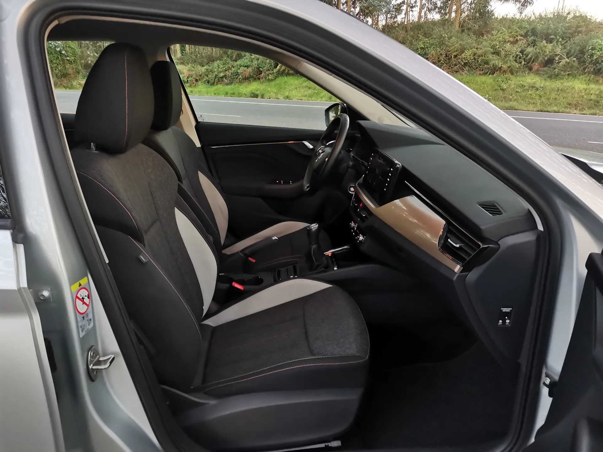 Skoda Kamiq 1.6 TDI 85kW 115CV Sport — fotografía 10 de 30