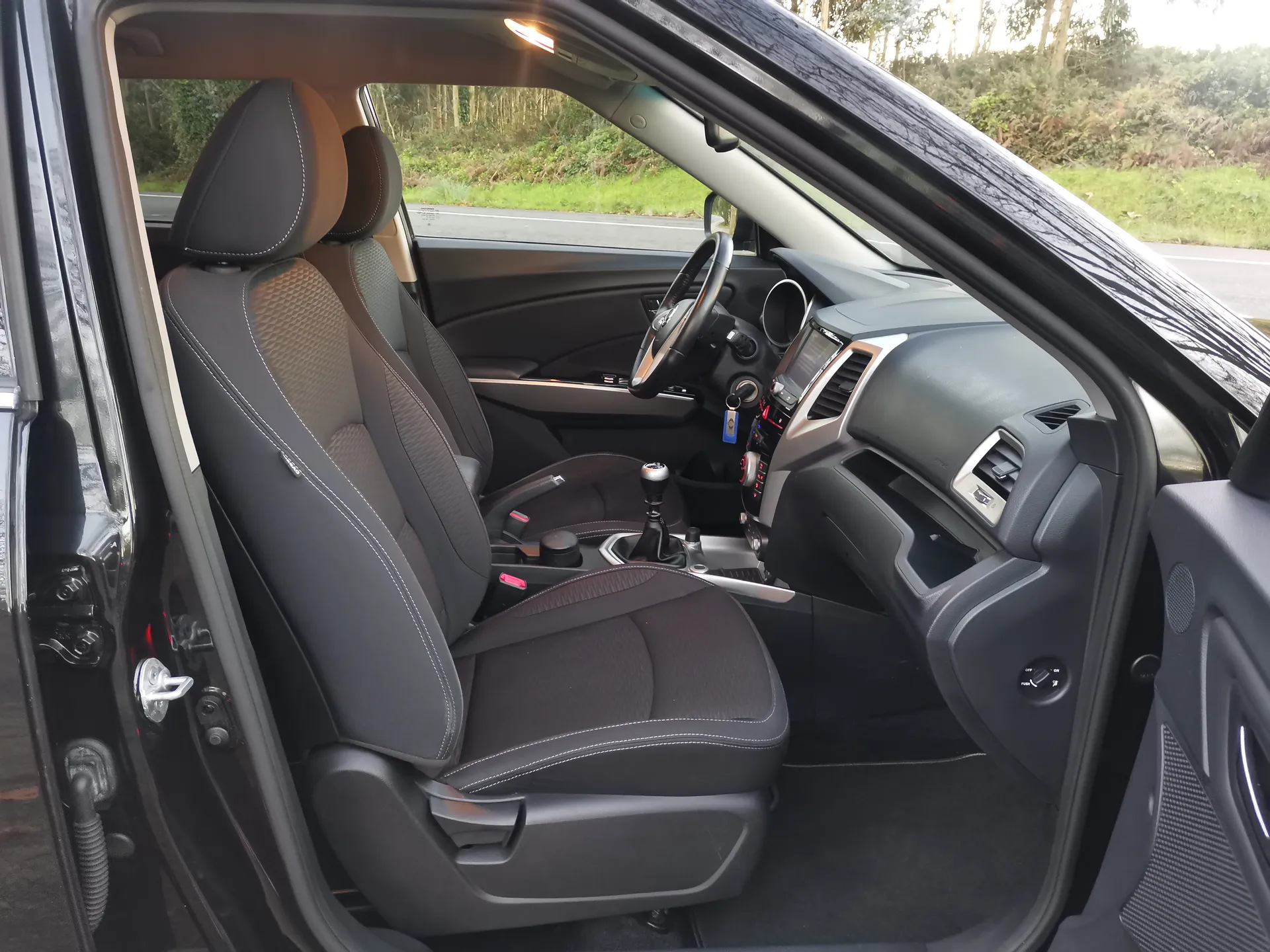 SsangYong Tivoli D16T Premium 4x2 — fotografía 11 de 29