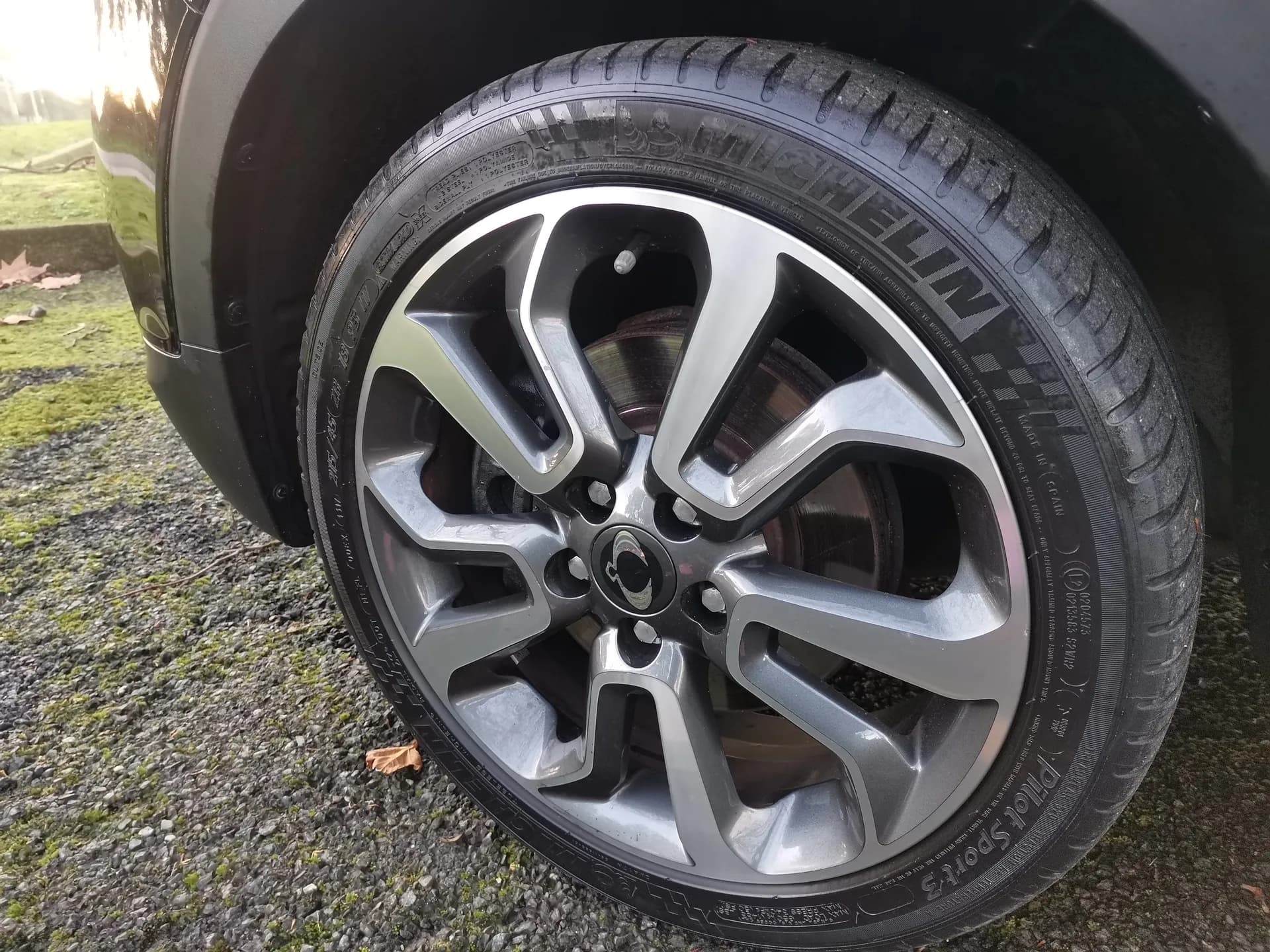 SsangYong Tivoli D16T Premium 4x2 — fotografía 26 de 29