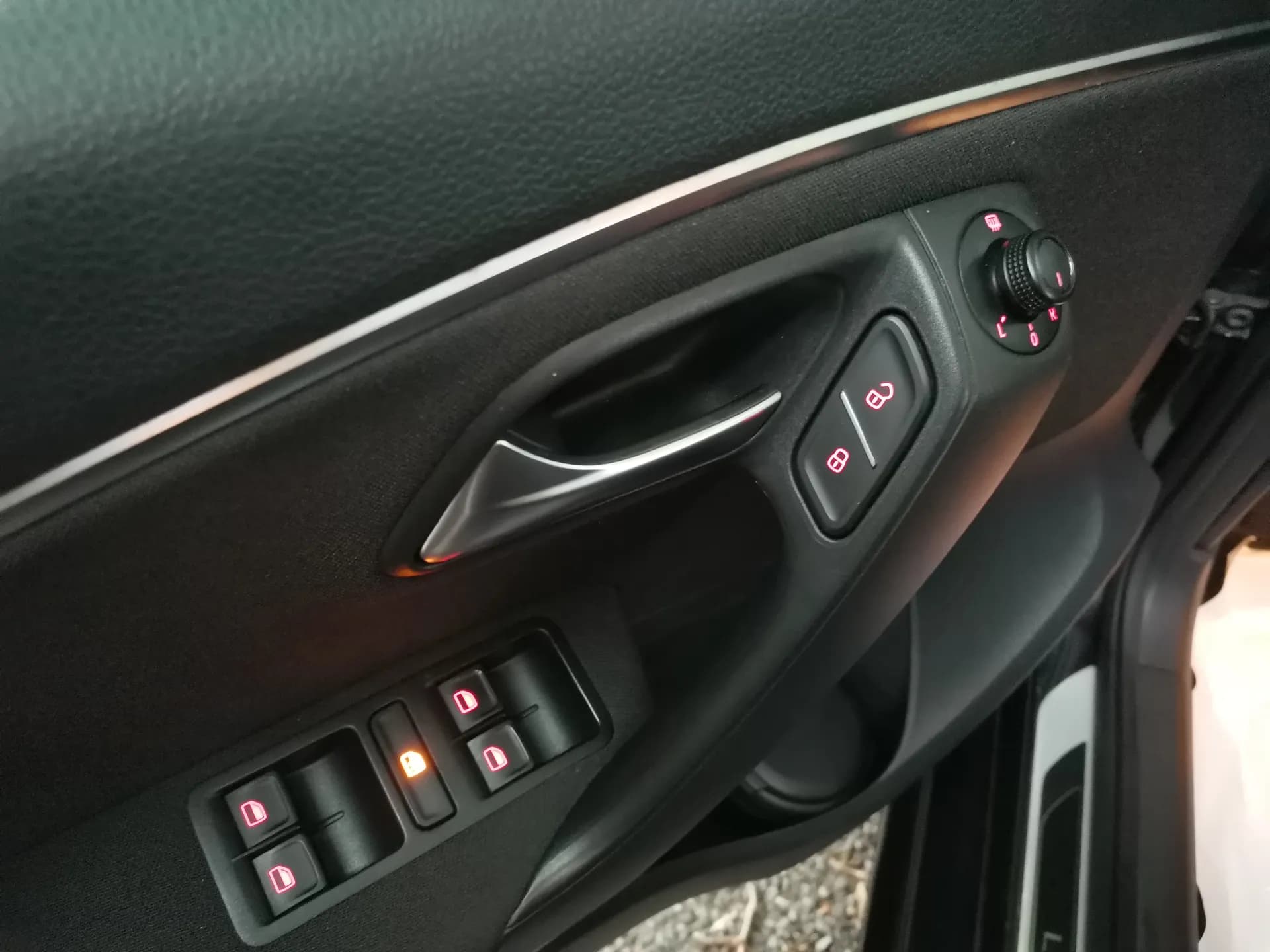 Volkswagen Polo 1.0 LOUNGE — fotografía 9 de 27