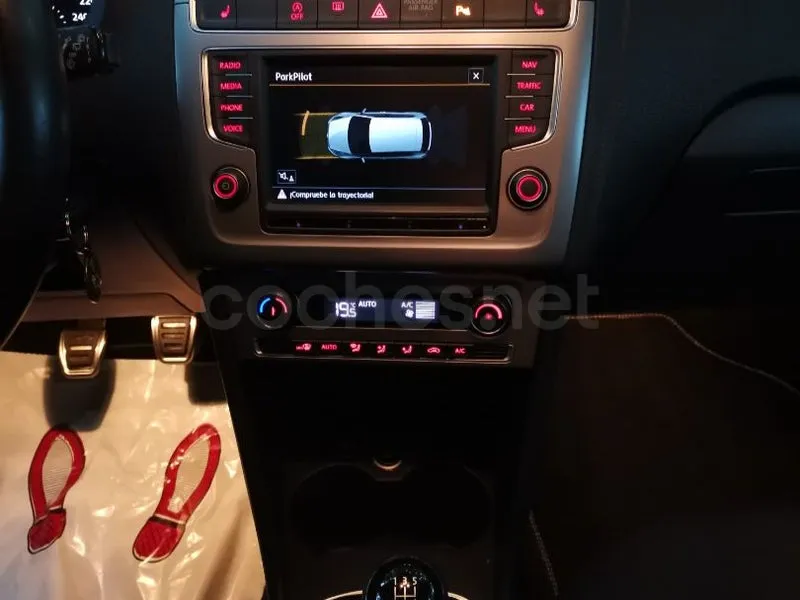 Volkswagen Polo 1.0 LOUNGE — fotografía 15 de 27