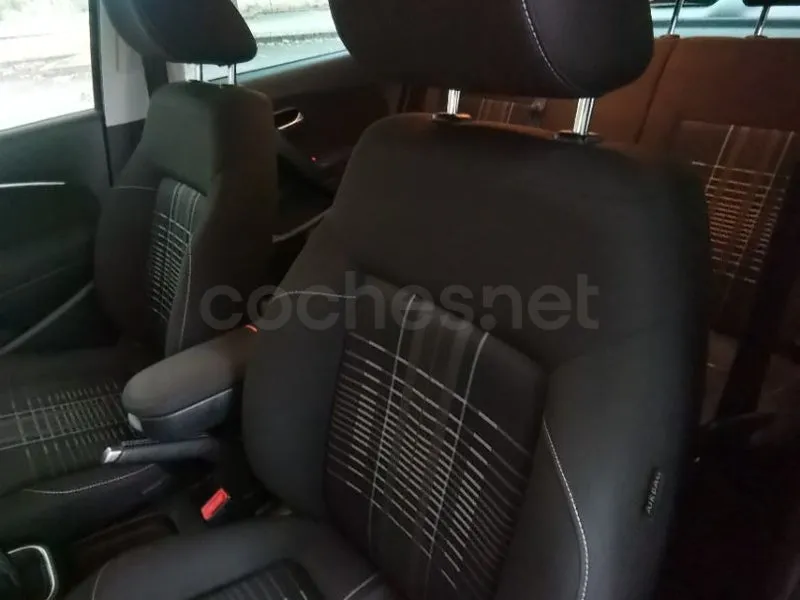 Volkswagen Polo 1.0 LOUNGE — fotografía 11 de 27