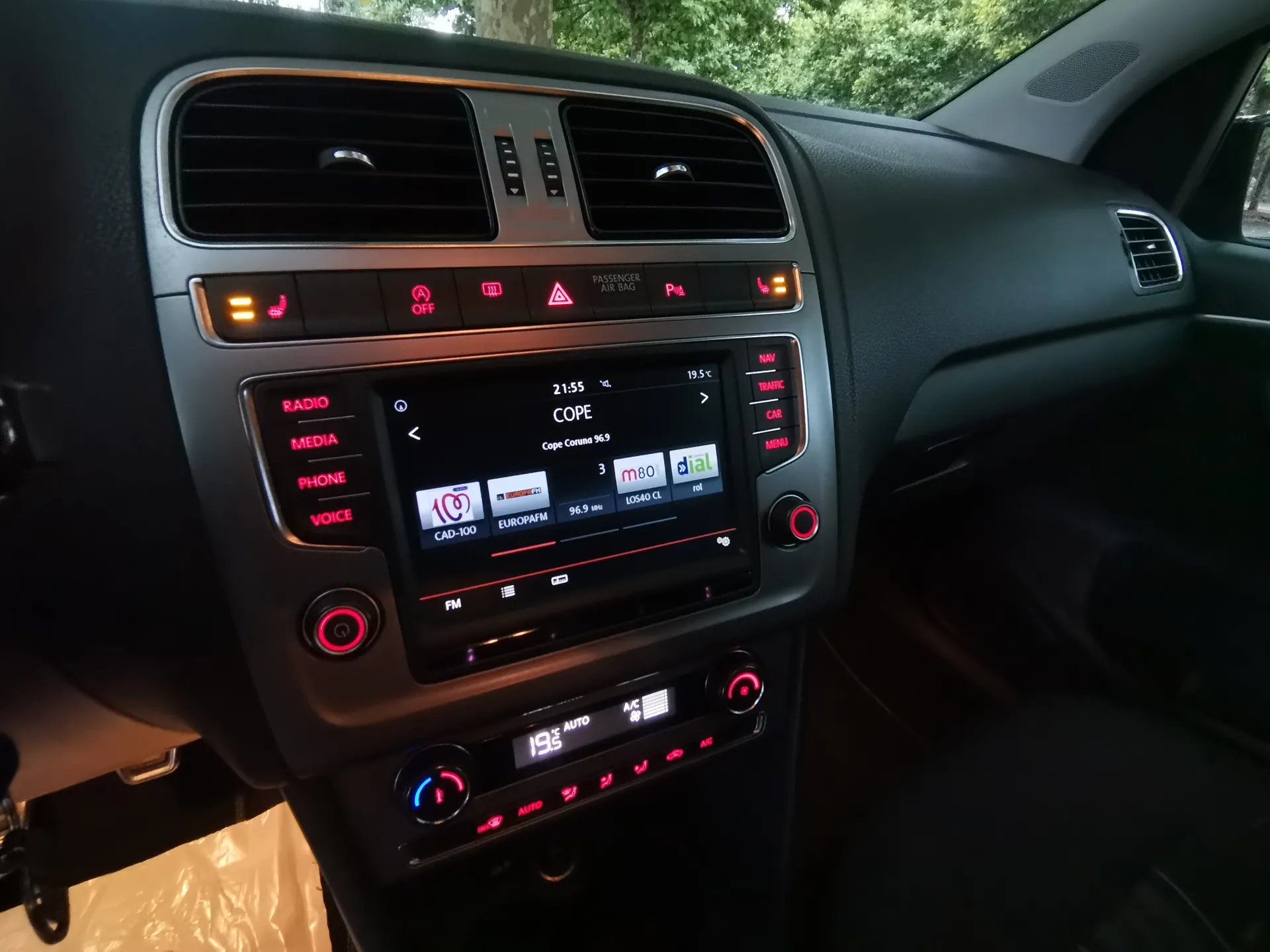 Volkswagen Polo 1.0 LOUNGE — fotografía 19 de 27