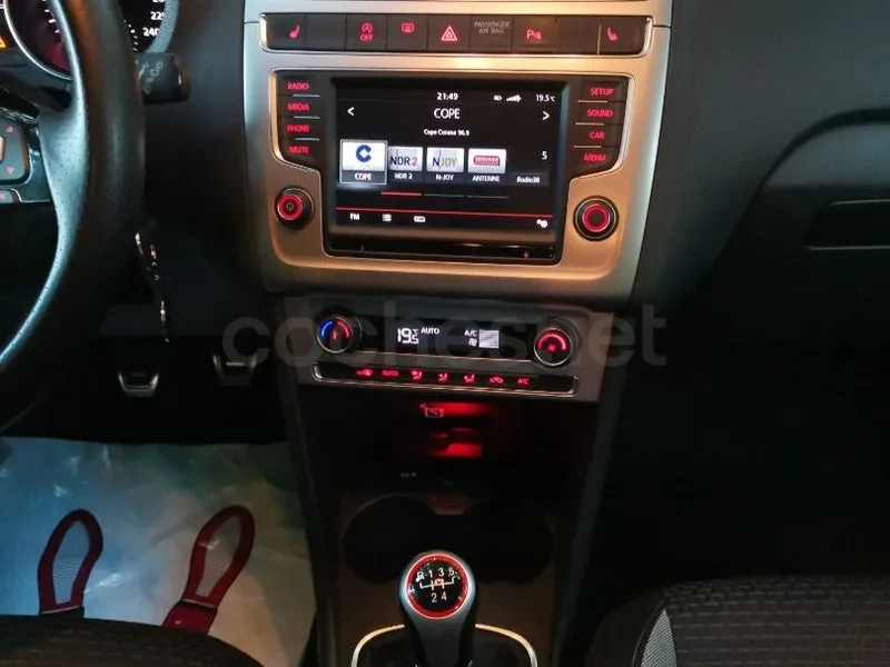 Volkswagen Polo Cross Sport 1.4 TDI 105cv BMT — fotografía 13 de 30