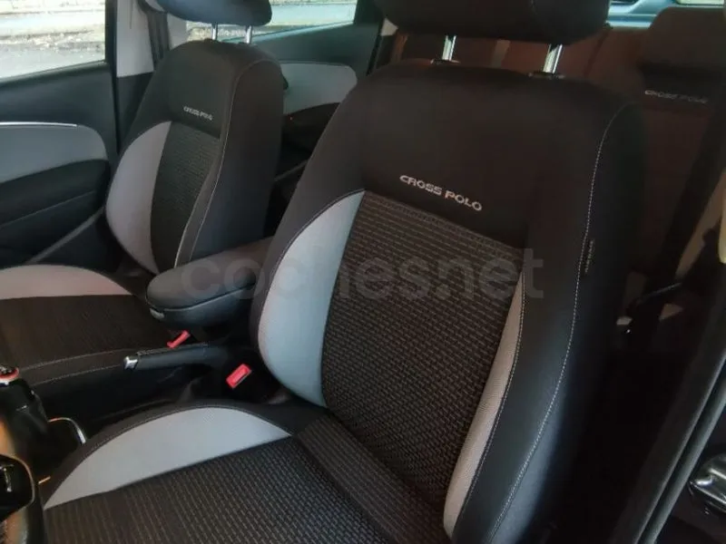 Volkswagen Polo Cross Sport 1.4 TDI 105cv BMT — fotografía 9 de 30