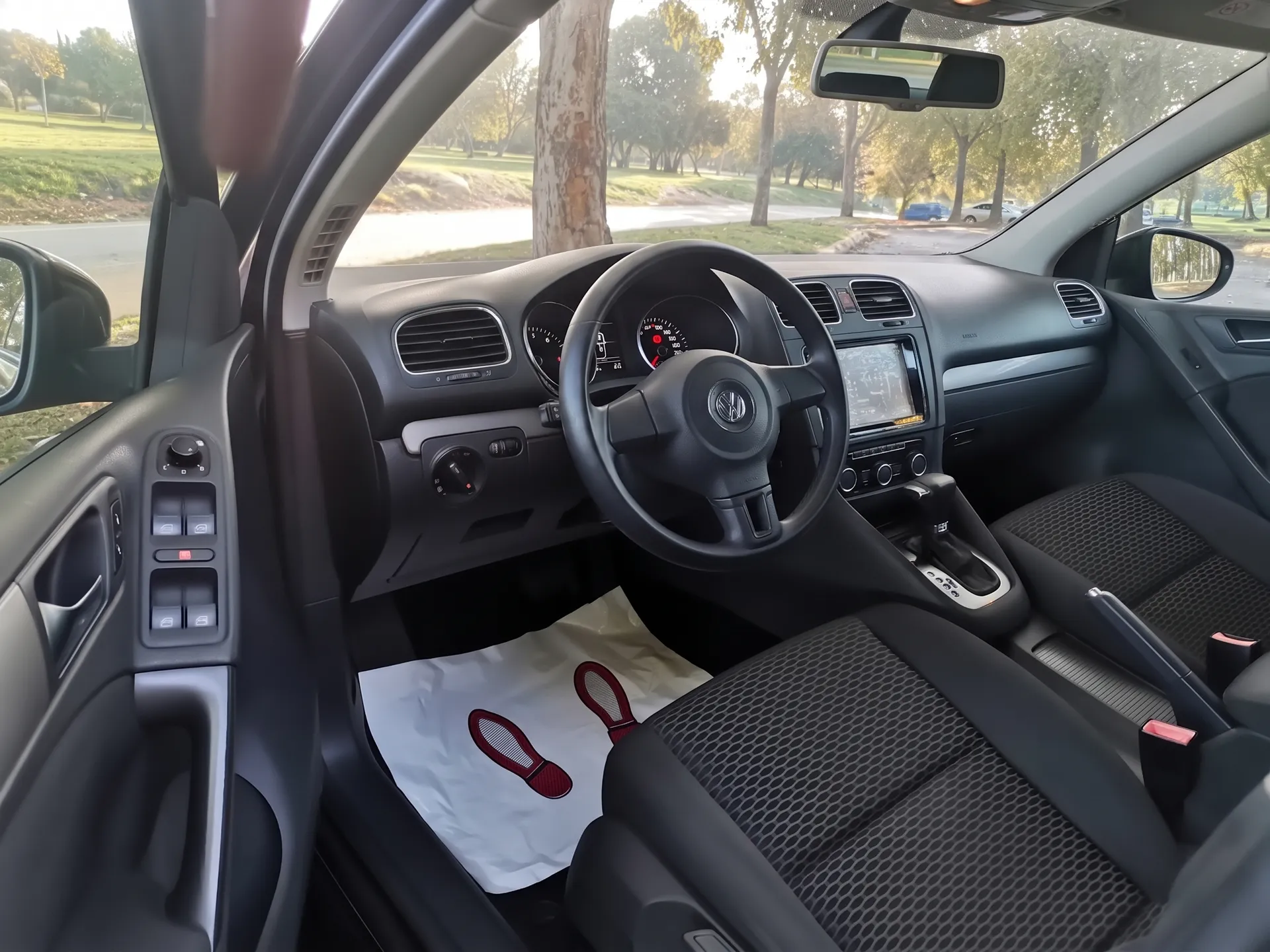 Volkswagen Golf 1.6 TDI BlueMotion — fotografía 9 de 27