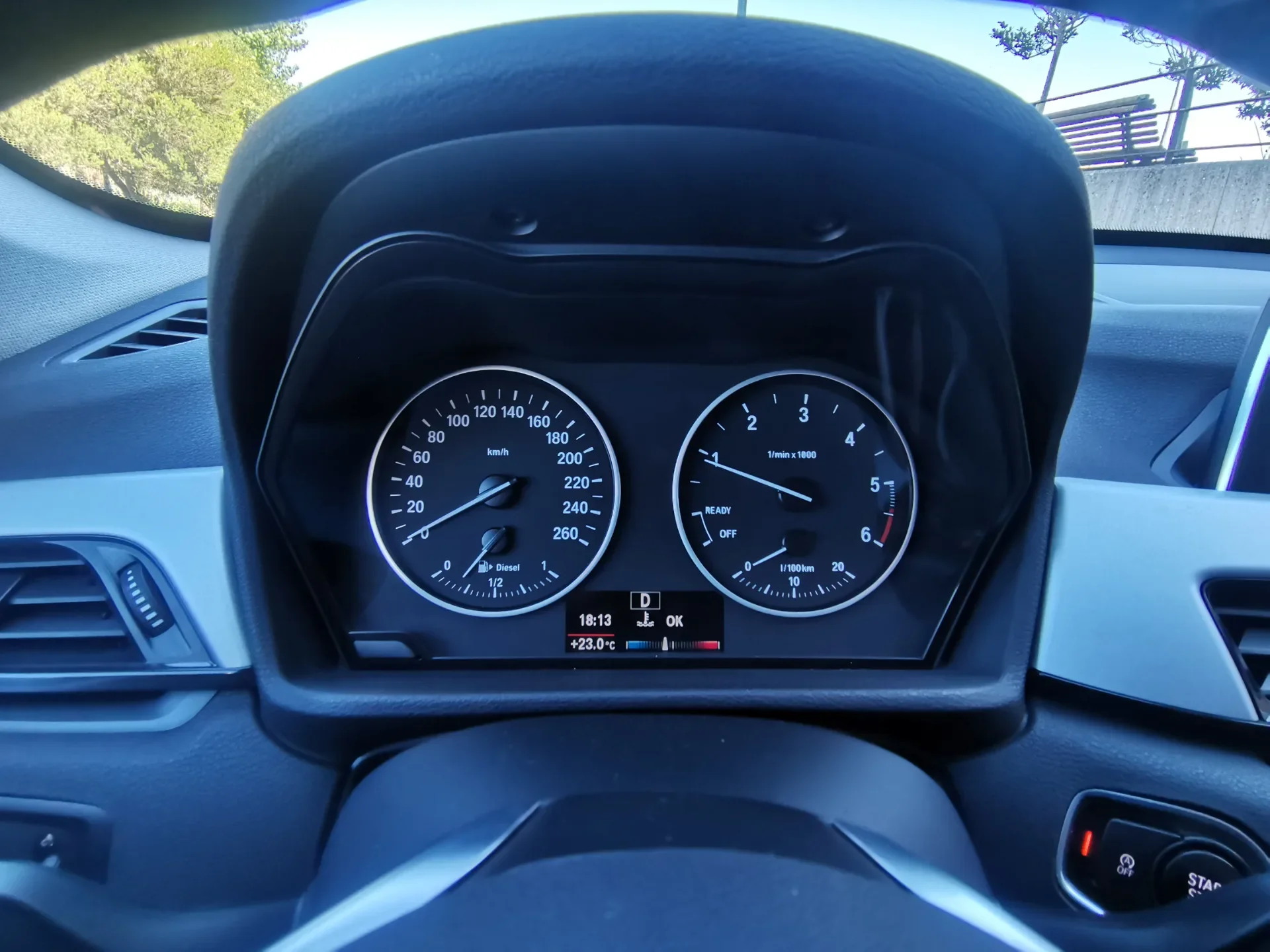 BMW X1 2.0D S-DRIVE SPORT — fotografía 18 de 35