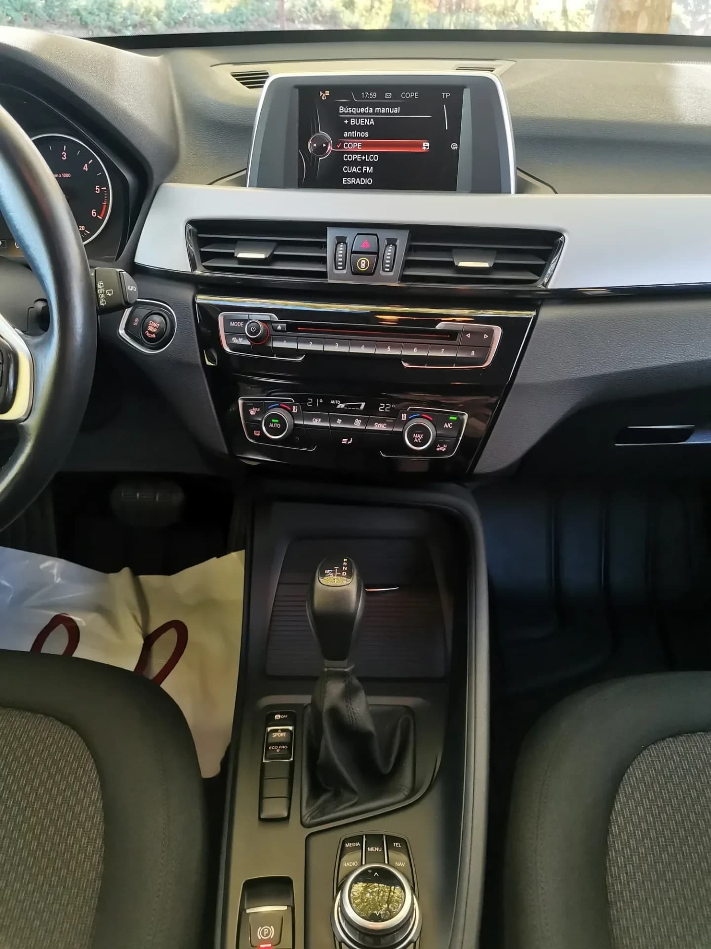 BMW X1 2.0D S-DRIVE SPORT — fotografía 15 de 35