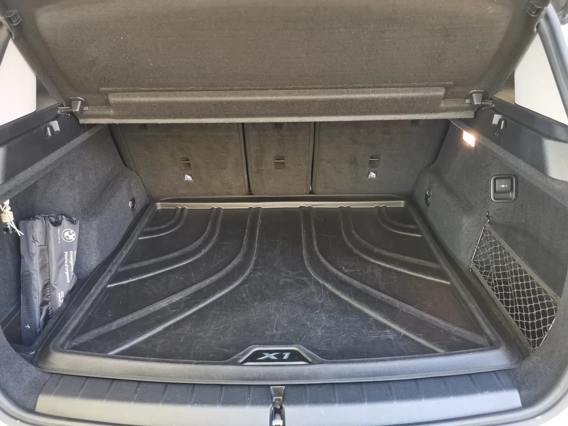 BMW X1 2.0D S-DRIVE SPORT — fotografía 29 de 35