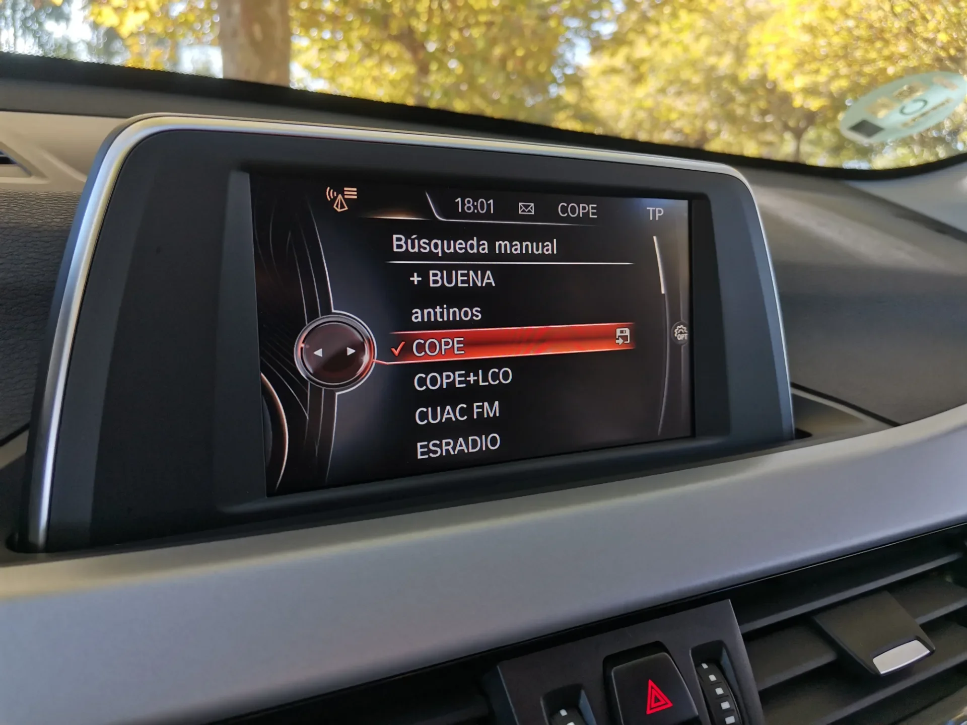 BMW X1 2.0D S-DRIVE SPORT — fotografía 24 de 35