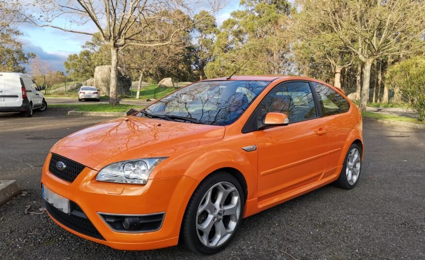 FORD Focus 2.5 ST RACING ORANGE