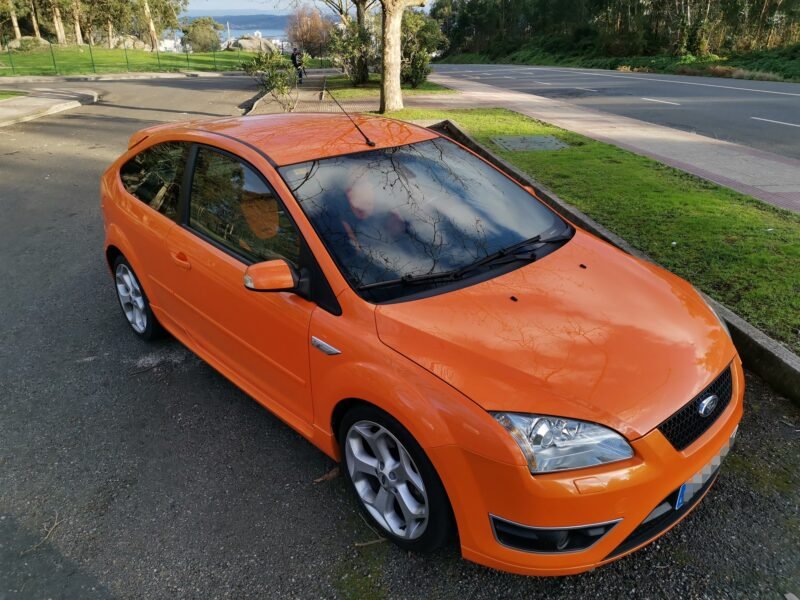 FORD Focus 2.5 ST RACING ORANGE