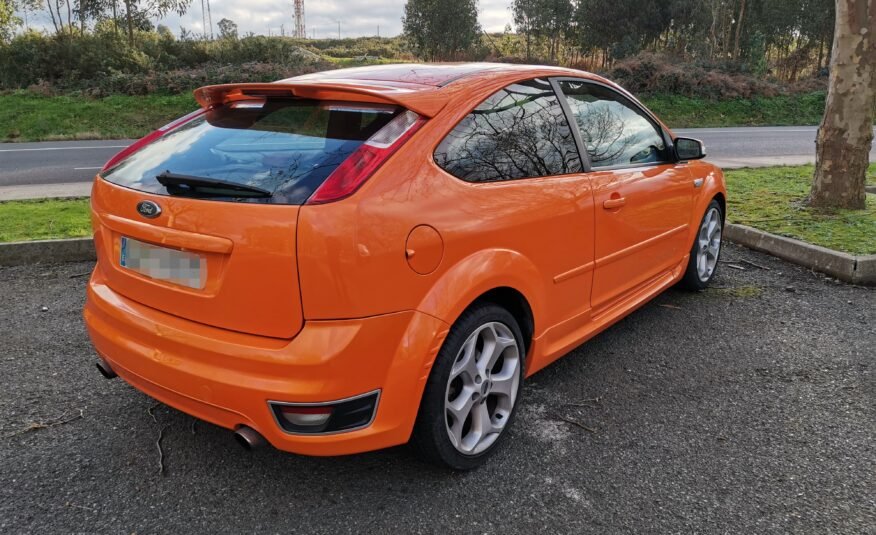 FORD Focus 2.5 ST RACING ORANGE