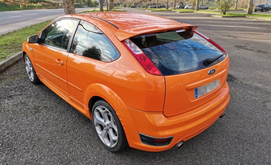 FORD Focus 2.5 ST RACING ORANGE