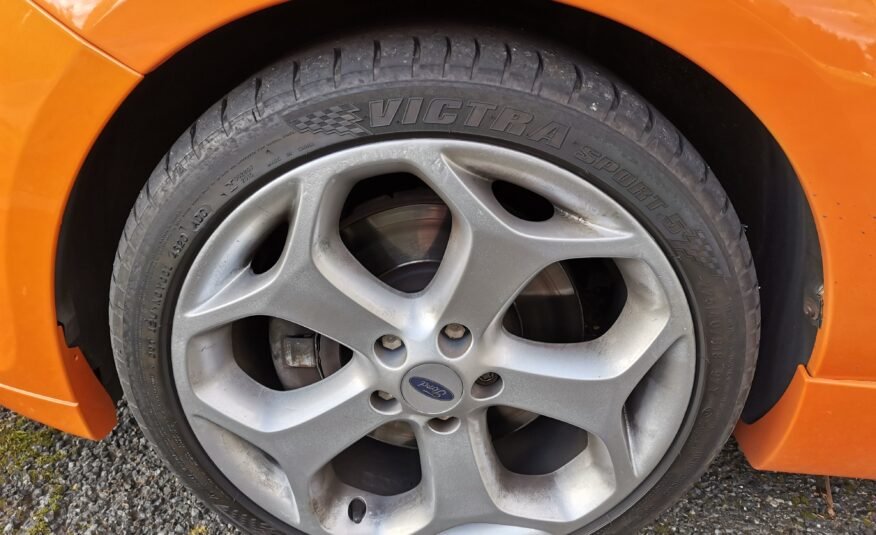 FORD Focus 2.5 ST RACING ORANGE