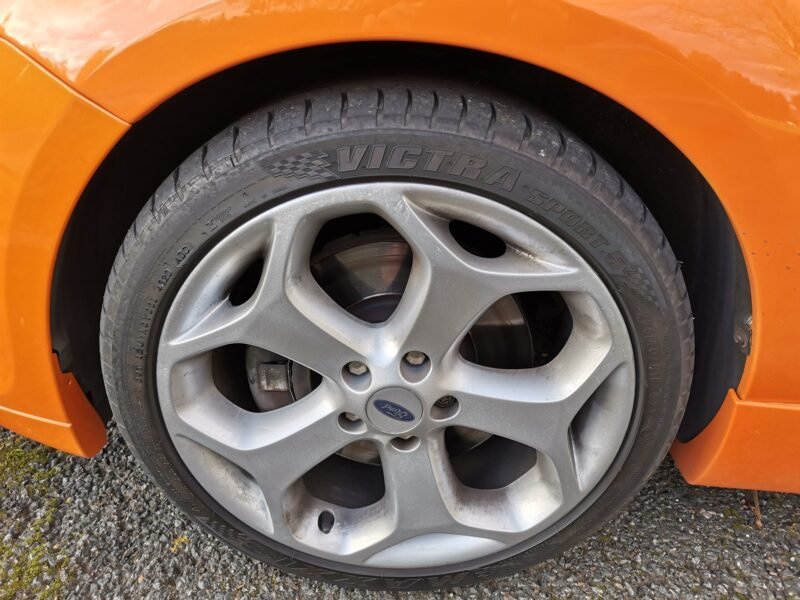 FORD Focus 2.5 ST RACING ORANGE