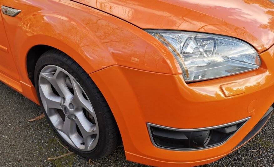 FORD Focus 2.5 ST RACING ORANGE