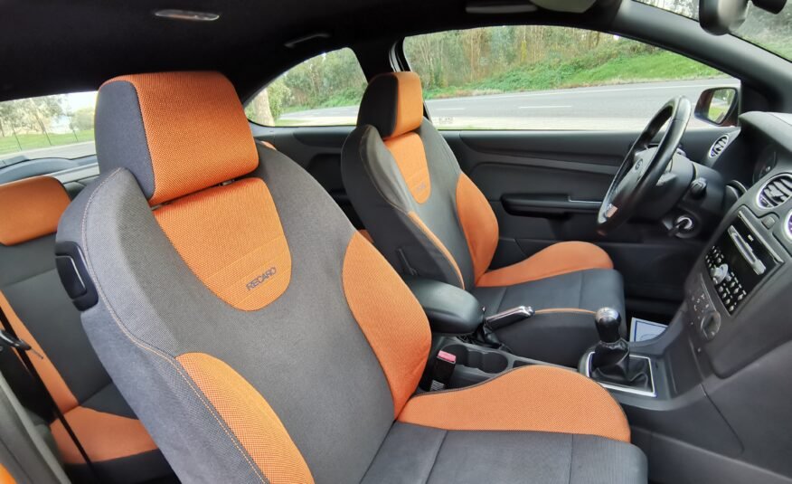 FORD Focus 2.5 ST RACING ORANGE