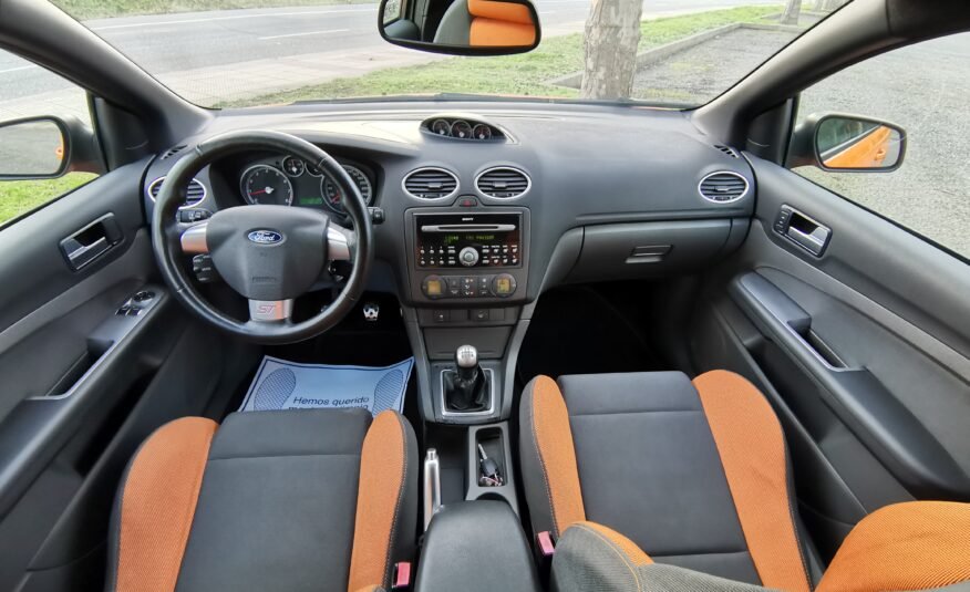 FORD Focus 2.5 ST RACING ORANGE