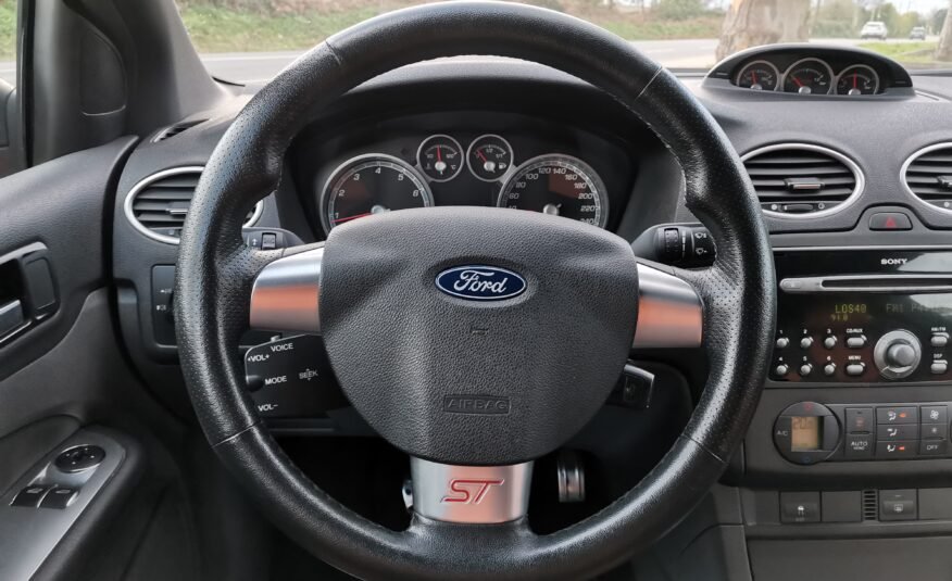 FORD Focus 2.5 ST RACING ORANGE