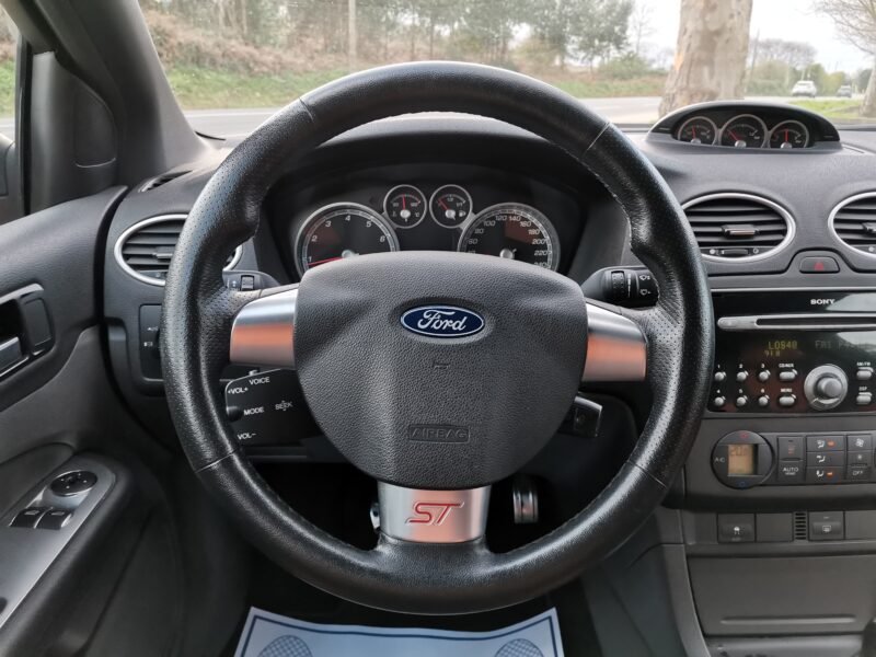 FORD Focus 2.5 ST RACING ORANGE