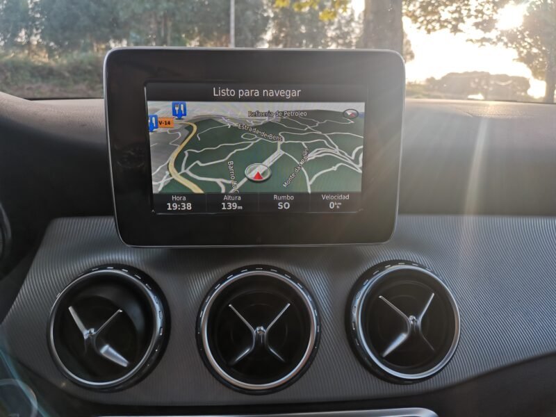 MERCEDES-BENZ GLA GLA 200 d Urban